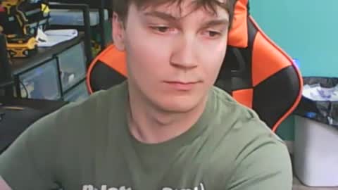 Snapshot of jjhynes402 chatting on April 2026 07:10:01 PM Jake online show from April 2026 07:10:01 PM