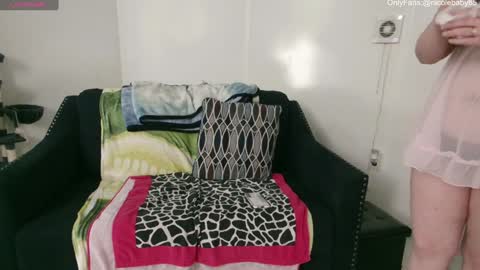 Nicole  Allen online show from December 2024 04:31:02 AM