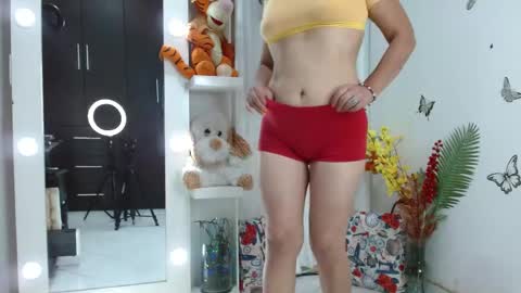 JJQUIN online show from June 2026 11:40:01 PM