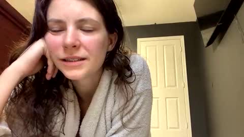 jlynn1997 online show from December 2025 02:11:01 PM