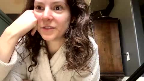 jlynn1997 online show from February 2026 02:13:01 PM