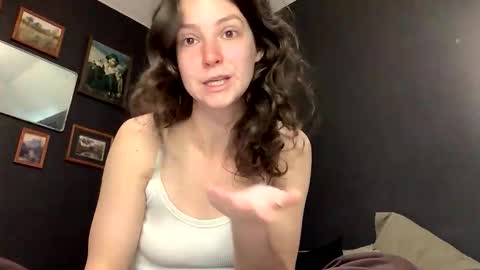 jlynn1997 online show from April 2026 01:49:02 PM