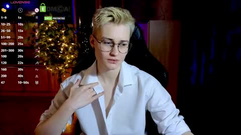 Snapshot of joan_night chatting on May 2026 05:43:02 PM J online show from May 2026 05:43:02 PM