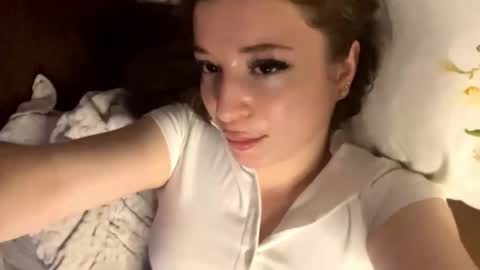 Adel online show from November 2025 09:25:01 PM