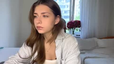 Snapshot of joandonelly chatting on June 2026 10:08:01 AM Bella online show from June 2026 10:08:01 AM