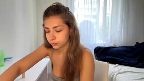 Snapshot of joandonelly chatting on July 2026 11:19:02 AM Bella online show from July 2026 11:19:02 AM