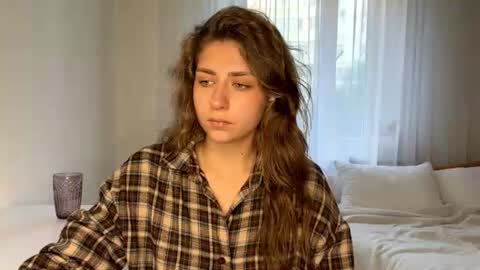 Snapshot of joandonelly chatting on July 2026 04:39:33 PM Bella online show from July 2026 04:39:33 PM
