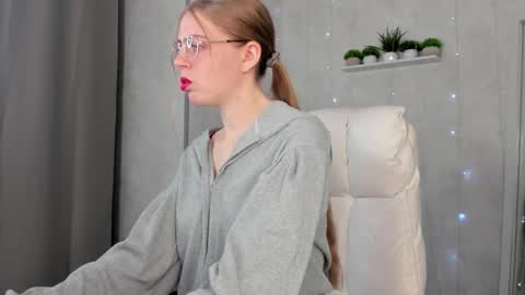 joann_shermann online show from September 2025 12:35:01 AM