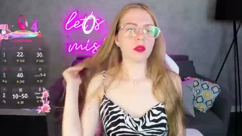 Snapshot of joann_shermann chatting on June 2026 01:10:01 AM joann_shermann online show from June 2026 01:10:01 AM