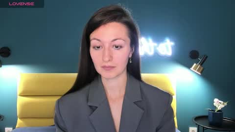 Joan online show from September 2025 01:29:02 AM