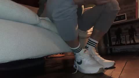 GUILLAUME feet and socks online show from January 2025 05:15:01 PM