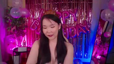 Amina online show from March 2025 12:32:02 PM