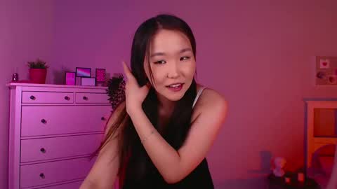 Amina online show from March 2025 12:33:02 PM