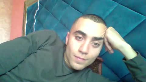 Snapshot of joe33ht chatting on March 2025 12:32:02 PM joe33ht online show from March 2025 12:32:02 PM