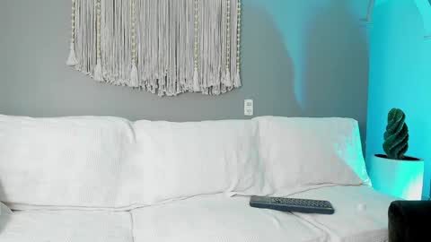 joe_esthetic online show from December 2024 11:28:02 PM