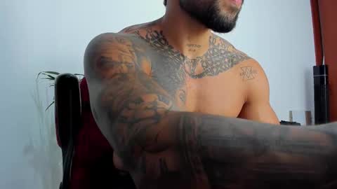 joe_esthetic online show from October 2025 11:48:01 PM