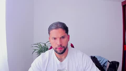 joe_esthetic online show from November 2025 07:52:02 PM