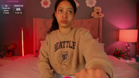 Snapshot of joeandemma chatting on November 2025 04:44:02 AM Emma Joe online show from November 2025 04:44:02 AM