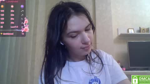 Jennifer online show from May 2026 07:00:01 PM
