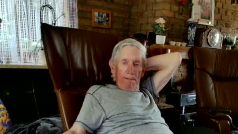 Snapshot of johan7_heet chatting on June 2026 05:28:01 PM johan7 heet online show from June 2026 05:28:01 PM