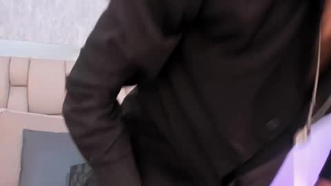 Snapshot of johan_gz_ chatting on September 2025 11:34:01 AM Johan online show from September 2025 11:34:01 AM