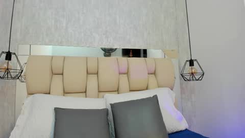 Snapshot of johan_gz_ chatting on October 2025 11:40:01 AM Johan online show from October 2025 11:40:01 AM