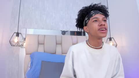 Snapshot of johan_gz_ chatting on October 2025 11:52:01 AM Johan online show from October 2025 11:52:01 AM