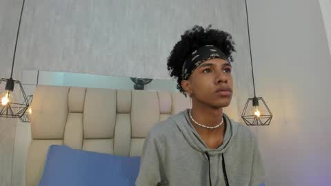 Snapshot of johan_gz_ chatting on October 2025 11:30:01 AM Johan online show from October 2025 11:30:01 AM