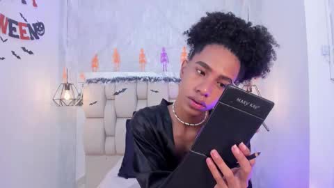 Snapshot of johan_gz_ chatting on October 2025 12:37:01 PM Johan online show from October 2025 12:37:01 PM