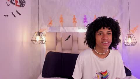 Snapshot of johan_gz_ chatting on October 2025 11:32:02 AM Johan online show from October 2025 11:32:02 AM