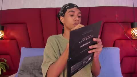 Snapshot of johan_gz_ chatting on October 2025 11:55:02 AM Johan online show from October 2025 11:55:02 AM