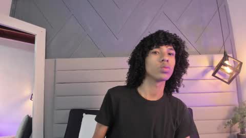 Snapshot of johan_gz_ chatting on November 2025 11:32:02 AM Johan online show from November 2025 11:32:02 AM