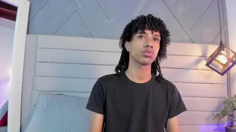 Snapshot of johan_gz_ chatting on November 2025 12:04:01 PM Johan online show from November 2025 12:04:01 PM