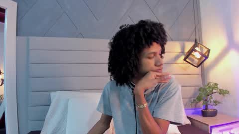 Snapshot of johan_gz_ chatting on November 2025 11:44:01 AM Johan online show from November 2025 11:44:01 AM