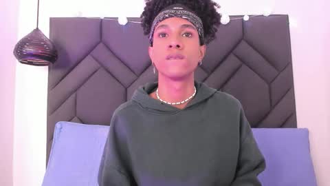 Snapshot of johan_gz_ chatting on December 2025 05:33:02 PM Johan online show from December 2025 05:33:02 PM