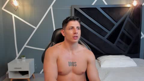 Johan Williams online show from December 2024 07:54:01 AM