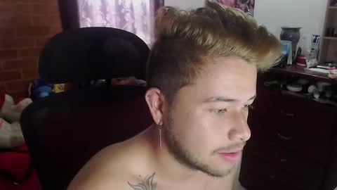 Snapshot of johanleonsweetboy chatting on October 2025 02:30:01 PM JOHAN independient model online show from October 2025 02:30:01 PM