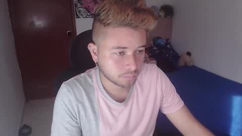 Snapshot of johanleonsweetboy chatting on November 2025 12:50:02 PM JOHAN independient model online show from November 2025 12:50:02 PM