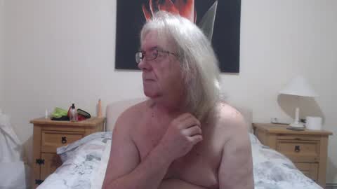 Snapshot of john_little_one chatting on December 2024 09:59:02 AM JOHN online show from December 2024 09:59:02 AM