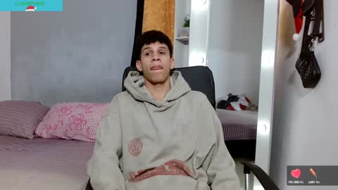 Snapshot of john_ssnow29 chatting on January 2025 08:42:01 PM john_ssnow29 online show from January 2025 08:42:01 PM