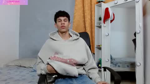 Snapshot of john_ssnow29 chatting on February 2025 09:20:02 PM john_ssnow29 online show from February 2025 09:20:02 PM