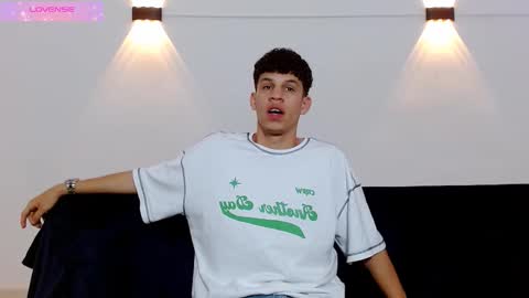 Snapshot of john_ssnow29 chatting on September 2025 10:37:01 AM john_ssnow29 online show from September 2025 10:37:01 AM