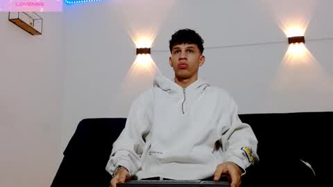 Snapshot of john_ssnow29 chatting on October 2025 11:11:01 AM john_ssnow29 online show from October 2025 11:11:01 AM