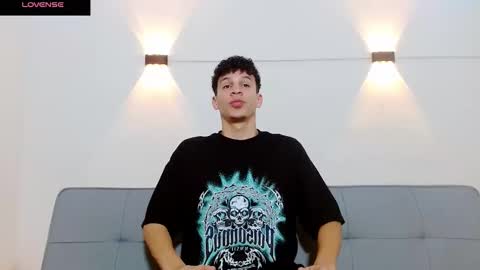 Snapshot of john_ssnow29 chatting on October 2025 12:38:02 PM john_ssnow29 online show from October 2025 12:38:02 PM