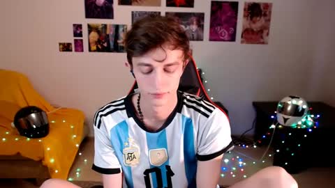 john_winx online show from April 2026 02:03:01 PM