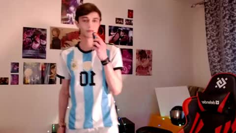 Snapshot of john_winx chatting on May 2026 04:11:02 PM john_winx online show from May 2026 04:11:02 PM