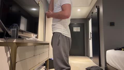 J online show from October 2025 12:53:02 PM