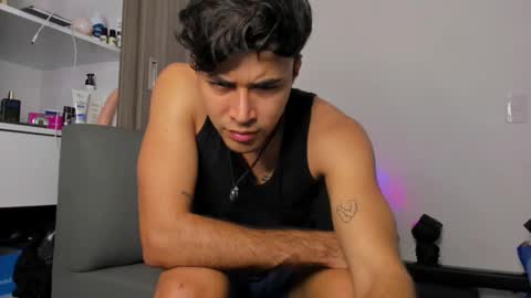 johnny_bravo777 online show from February 2025 03:45:01 AM