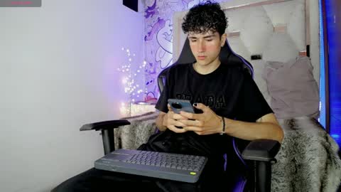 johnny_cagee online show from April 2026 03:55:01 AM