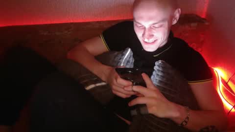 Johnny online show from February 2025 05:33:01 PM